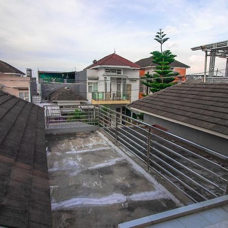Villa El Nino 5 Bedroom Dengan Rooftop Mountain View Batu  Exterior photo