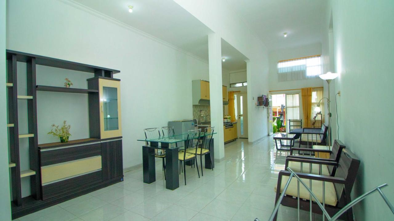 Villa El Nino 5 Bedroom Dengan Rooftop Mountain View Batu  Exterior photo